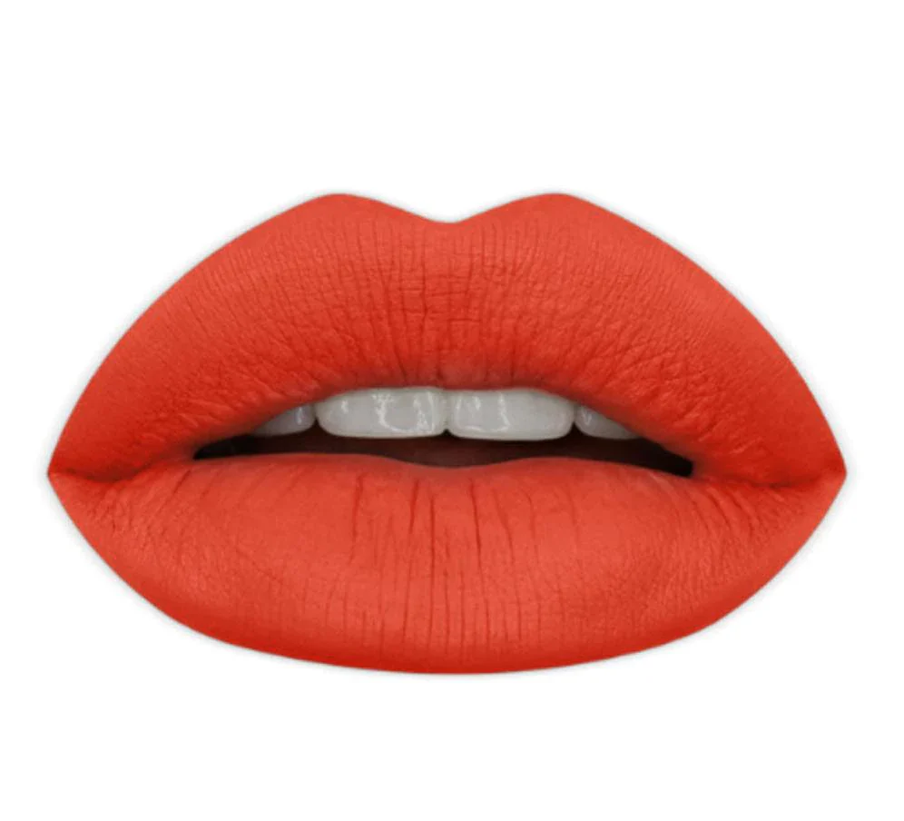 رژ لب مایع مات هدی بیوتی تست رنگ ماماسیتا روی لب